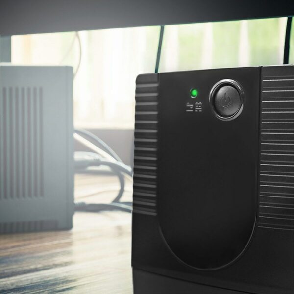 Zasilacz awaryjny UPS Interaktywny Qoltec 53772 360 W 650 VA - obrazek 3