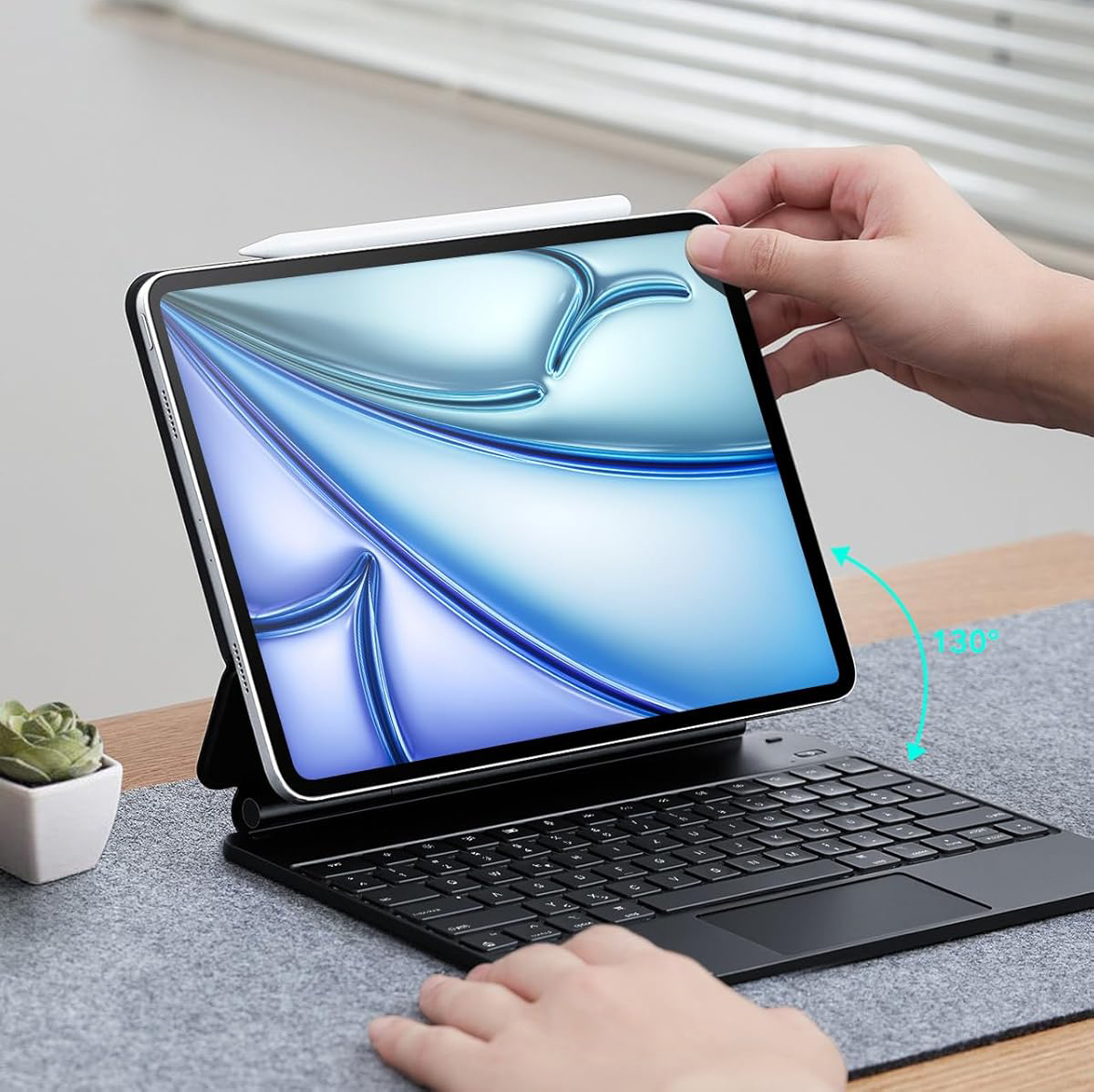 Używany Etui z klawiaturą ESR 6B016A do iPad Air 13'' QWERTZ (M2) 2024, iPad Pro 12.9 - obrazek 5