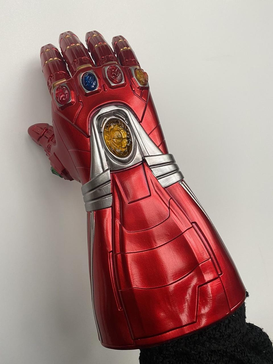 Rękawica Iron Mana, która świeci! Avengers, Rękawica Iron Man 30 cm - obrazek 4