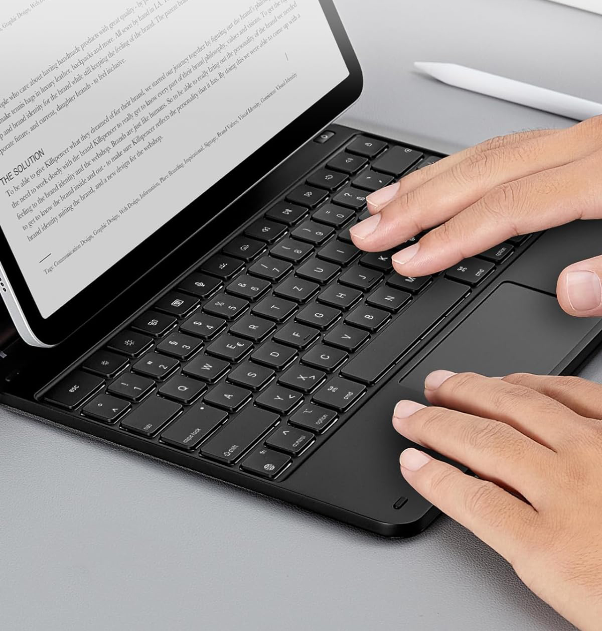 Używany Etui z klawiaturą ESR 6B016A do iPad Air 13'' QWERTZ (M2) 2024, iPad Pro 12.9 - obrazek 4