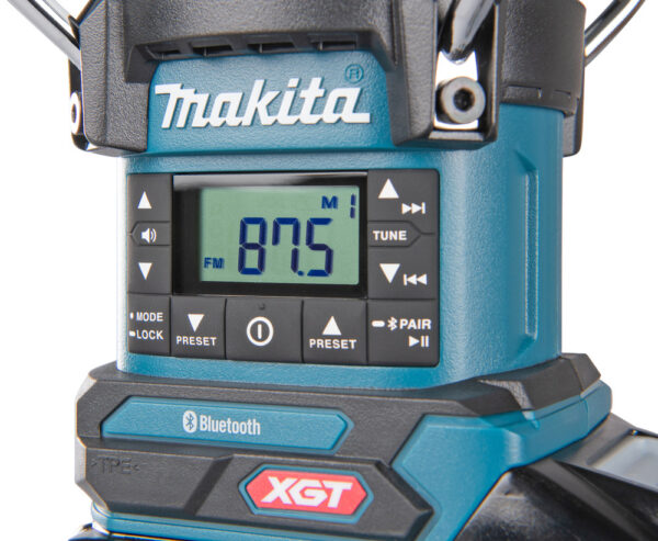 Akum. radio z lampą i latarką XGT® MAKITA - obrazek 5