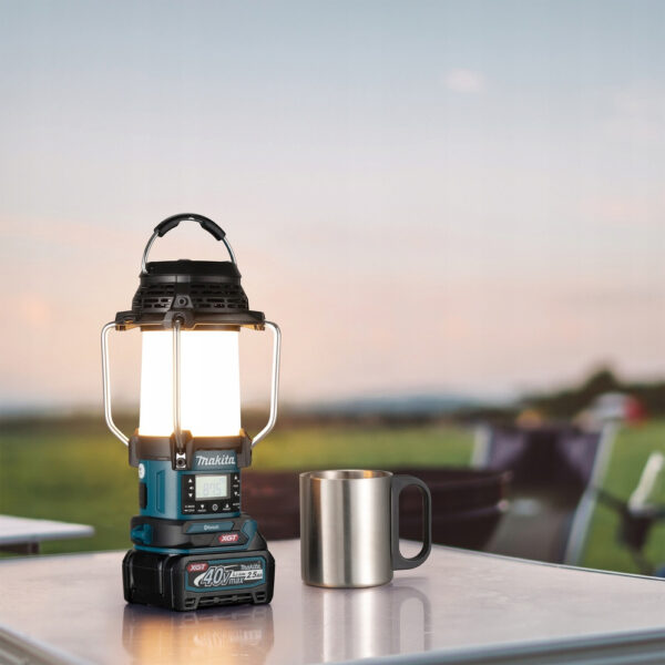 Akum. radio z lampą i latarką XGT® MAKITA - obrazek 13