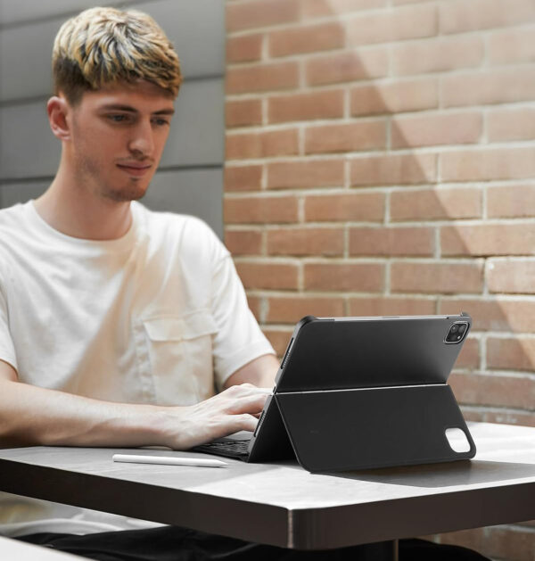 Używany Etui z klawiaturą ESR do iPada Pro 12,9'' QWERTZ magnetycznie czarne - obrazek 7