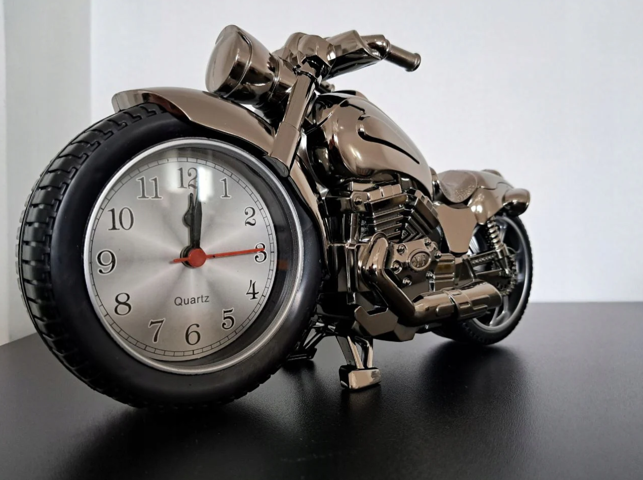 Motocykl z zegarkami prezent dla motocyklisty stylowa dekoracja biurkowa w kształcie motocykla z zegarkiem idealny prezent - obrazek 4