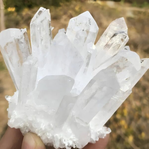 Biały kwarc Mineralny naturalny duży 100g kamień dekoracyjny do medytacji, terapii energią i kolekcjonowania minerałów - obrazek 2